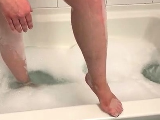 Amateur Foot Fetish Girlfriend Sucks and gives a Footjob